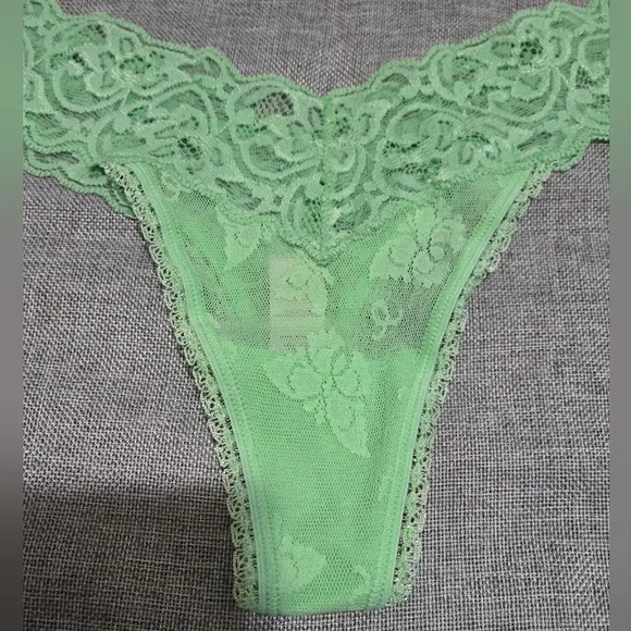 Victoria's Secret Angels Lace and Mesh Low Rise Thong - Picture 2 of 4